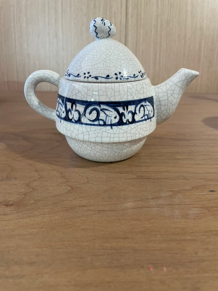 Dedham Pottery Vintage 1986 china Set with Bunny