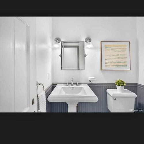 Bathroom single sink vanities, pedestal sinks in Kersey, CO