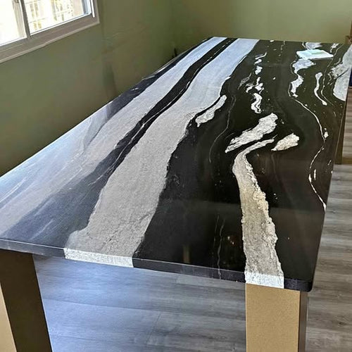 Dining room table / Copacabana quartz in Kersey, CO