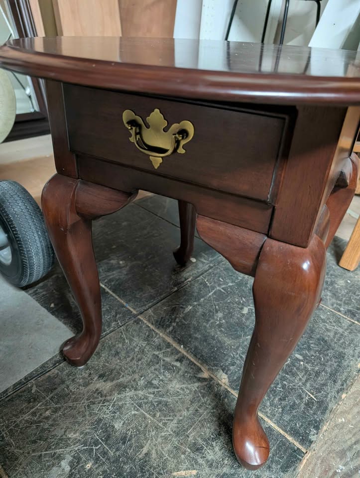 Accent tables and coffee tables