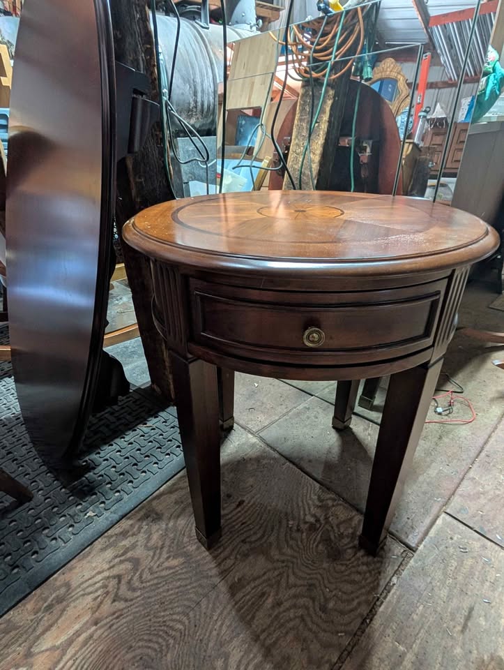 Accent tables and coffee tables