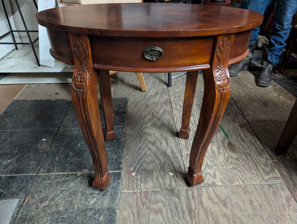 Accent tables and coffee tables
