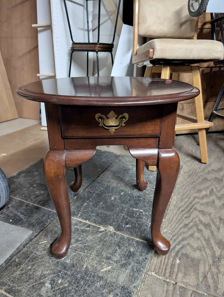 Broyhill end table & coffee table set