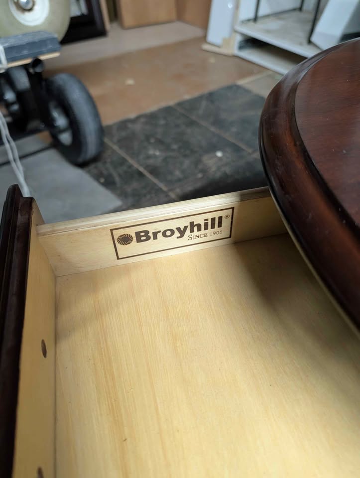 Broyhill end table & coffee table set