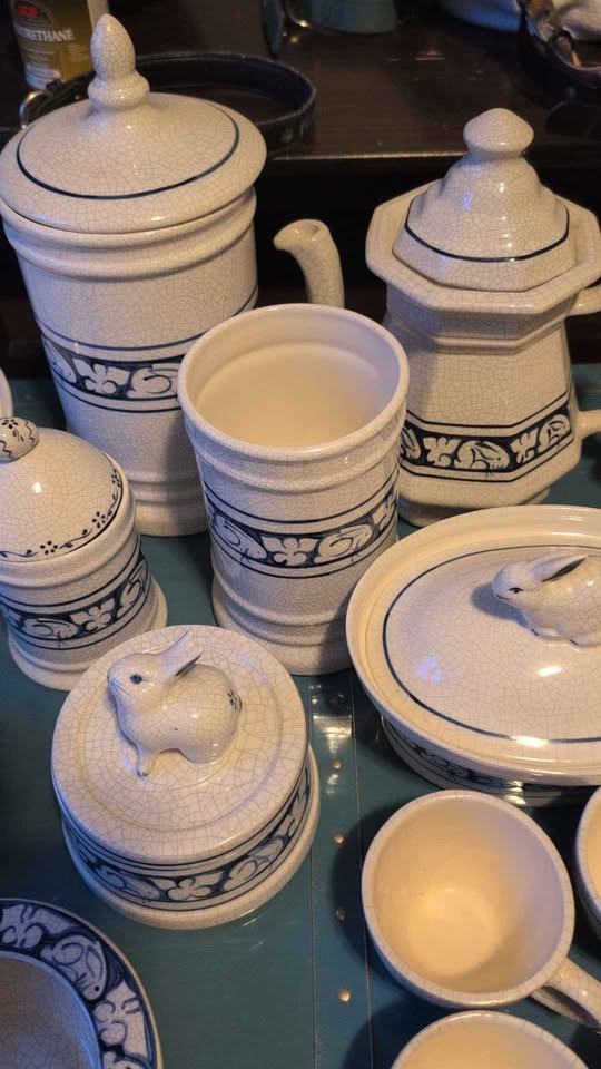 Dedham Pottery Vintage 1986 china Set with Bunny