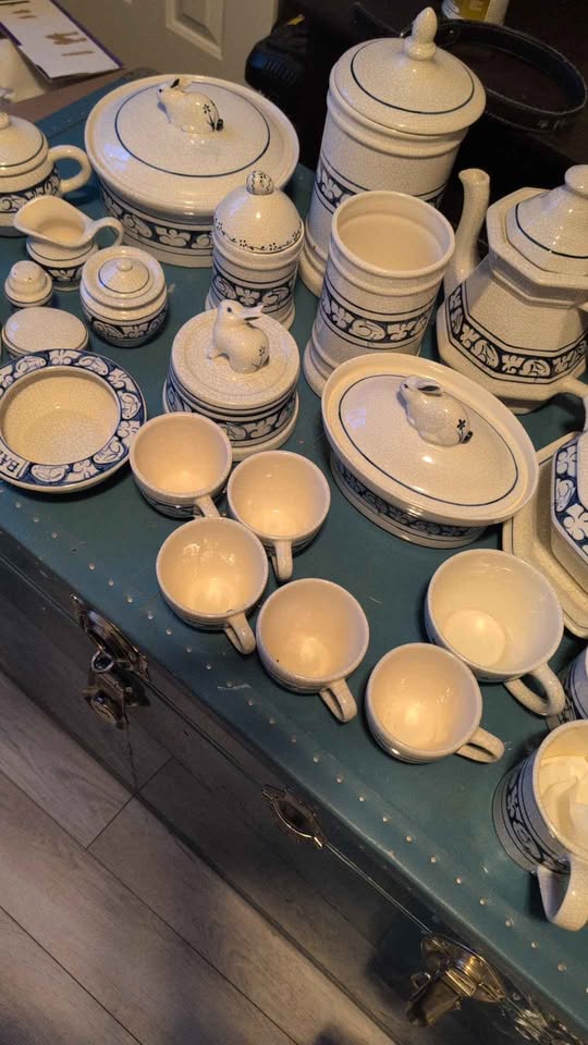 Dedham Pottery Vintage 1986 china Set with Bunny