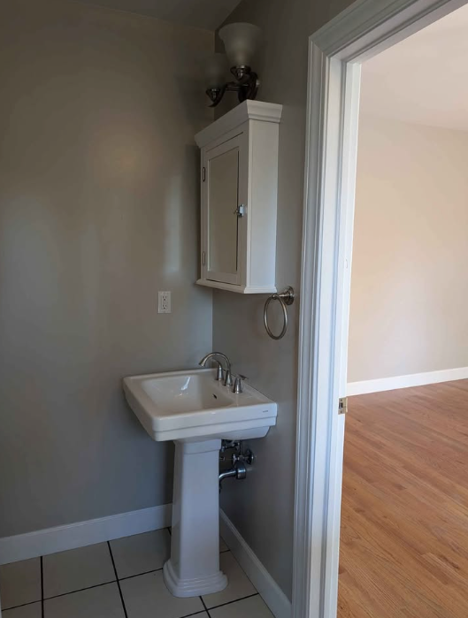 Bathroom single sink vanities, pedestal sinks in Kersey, CO